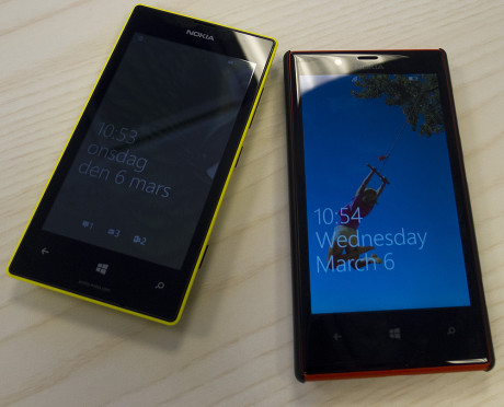 Nokia Lumia 520 og 720 side om side.