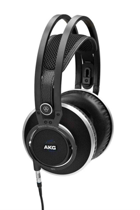 AKG-K812