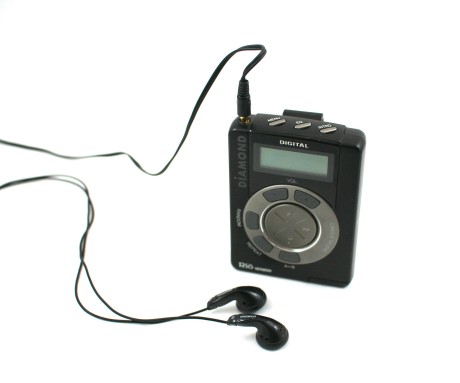 Du må ikke have andre guder end iPod 5 RIAA_v._Diamond_Multimedia_-_Rio_PMP_300_personal_MP3_player_no._6537