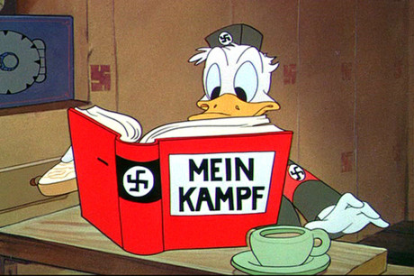 I 1940’erne producerede Disney krigspropagandafilm for den amerikanske regering. Her fra Der Fuehrer’s Face (1942). 