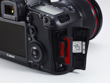Ekstrem Canon klarer 50 megapixel! 2 EOS-5DS-Detail-Dual-card-slots-Beauty