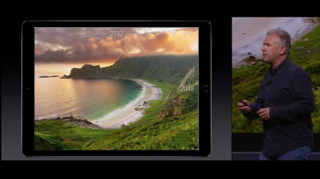 iPad Pros skærmopløsning er på 2732 x 2048 pixel, hvilket giver samme pixeltæthed som på iPad Air 2. Foto: Apple