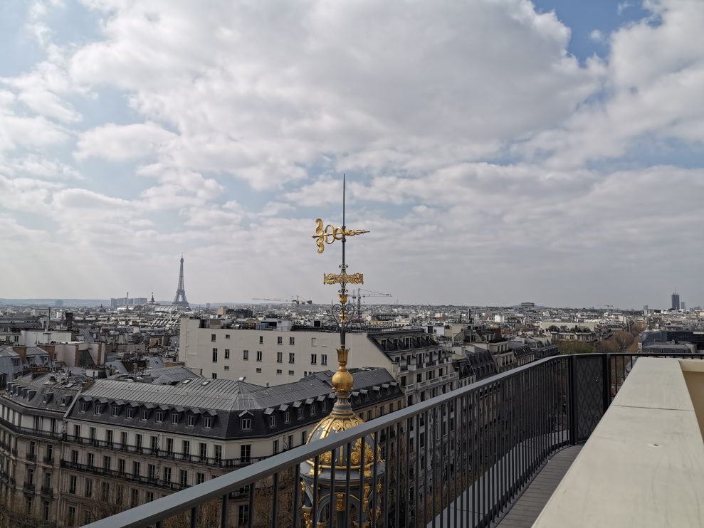 Utsikt över Paris fotograferad med Huawei P30 Pro utan zoom. Foto: Peter Gotschalk