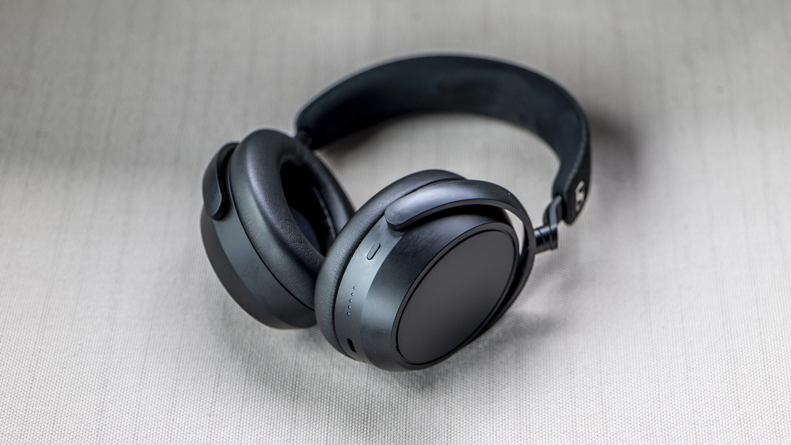 Sennheiser MOMENTUM 4 Wireless