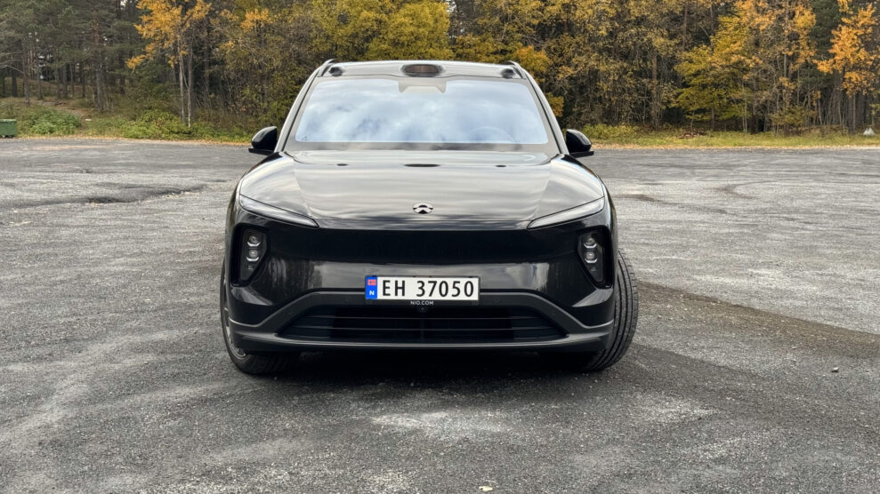 NIO EL6 front