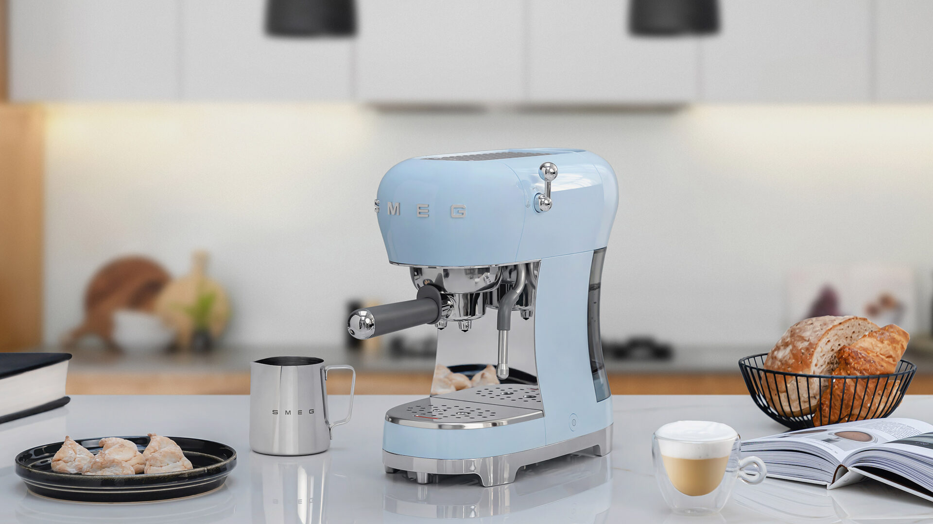 Opdateret espressomaskine fra Smeg – made in Italy