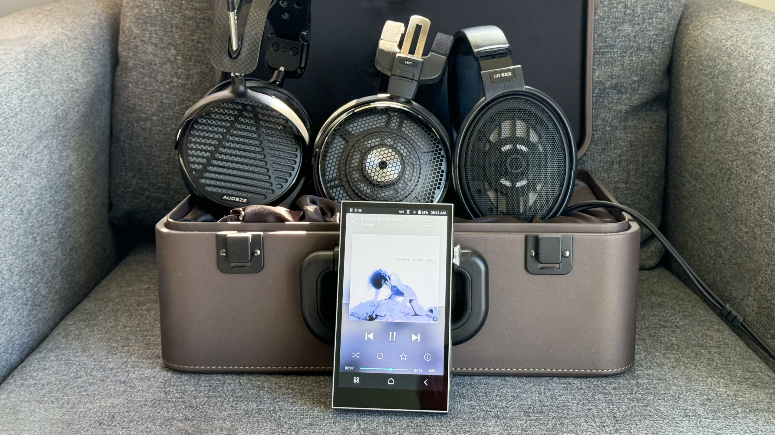 Astell & Kern SE300 with Audeze LCD-5 Audio-Technica ATH-ADX5000 Sennheiser HD6XX GeirNordby