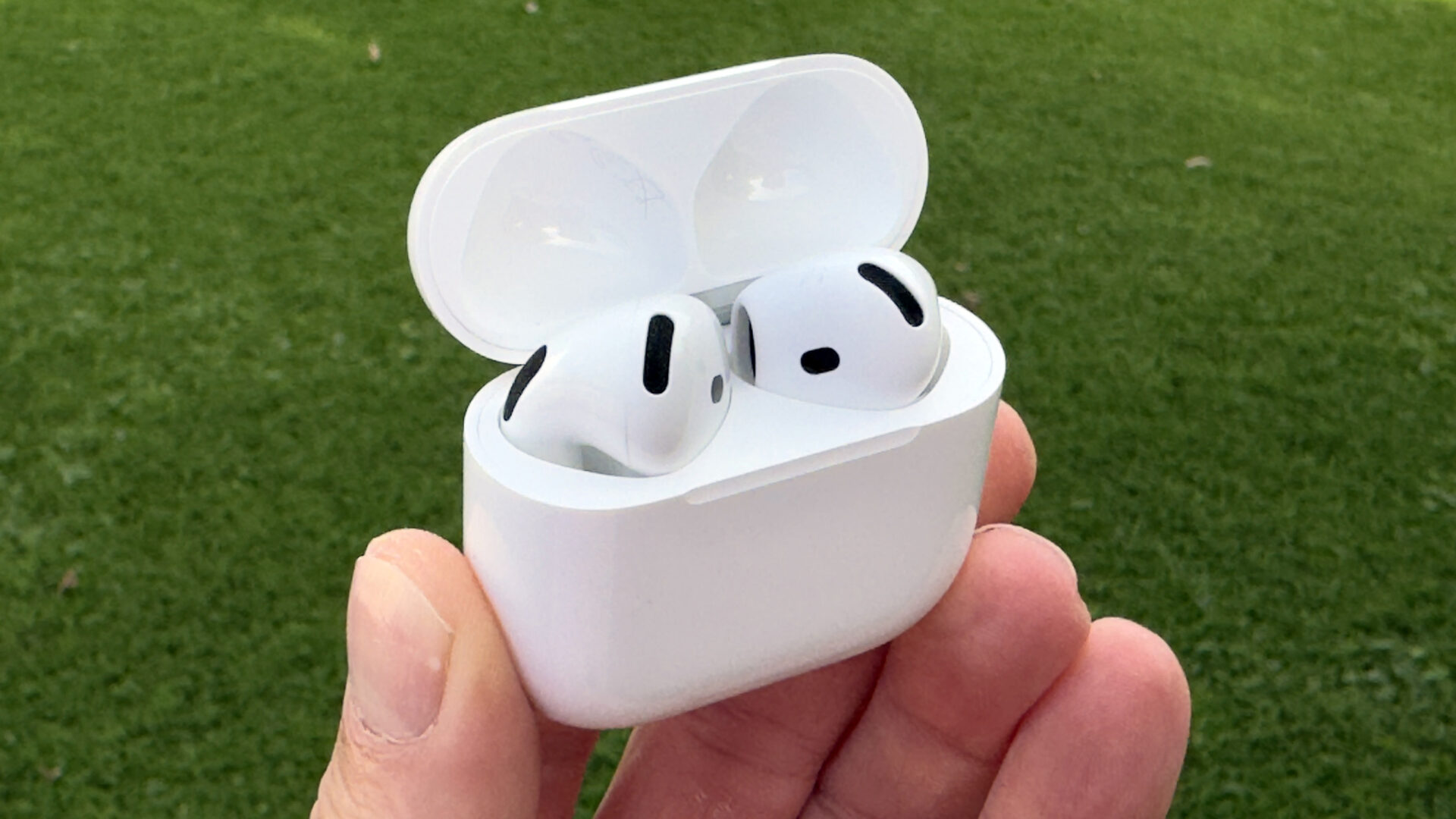 Apple AirPods 4