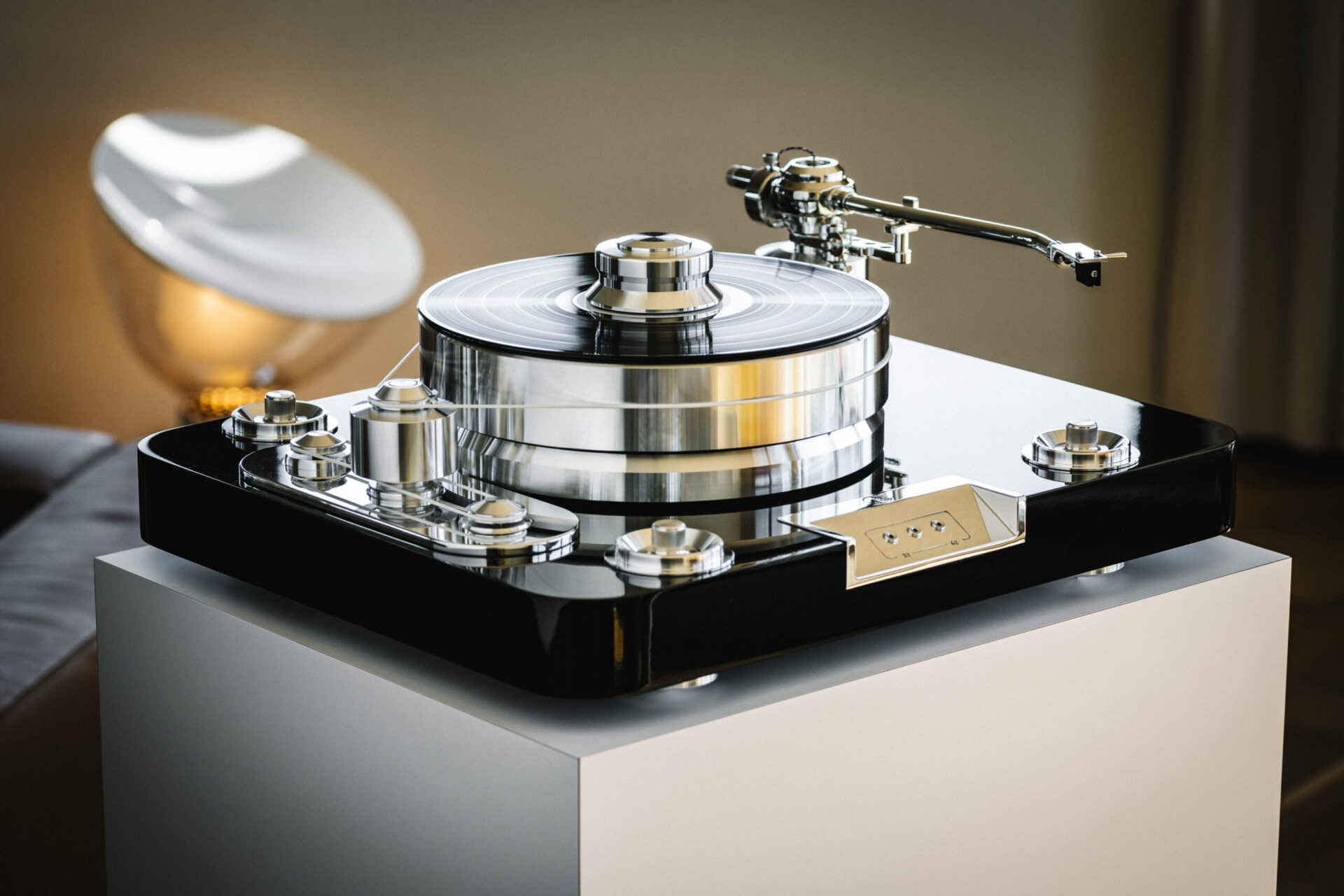 Pro-Ject Signature 12.2 pladespiller