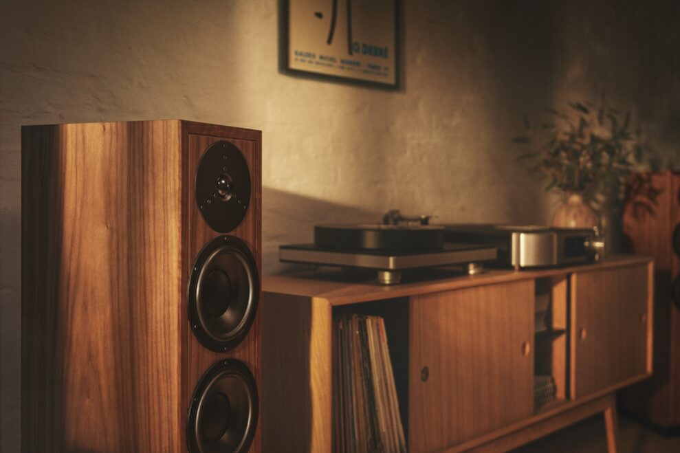 dynaudio heritagecollection contourlegacy 02