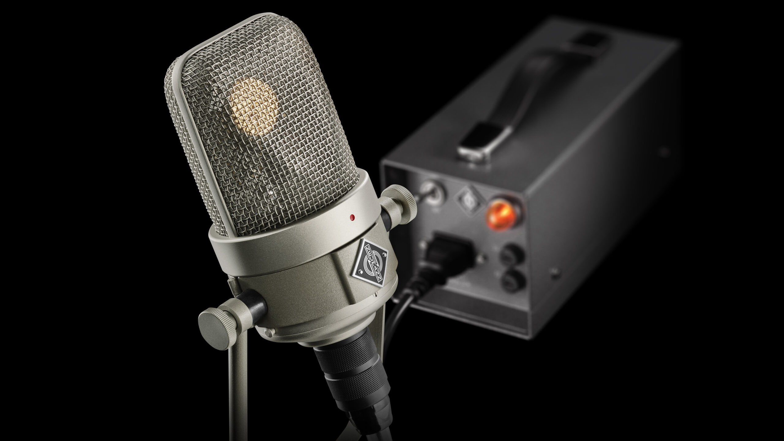 Neumann M 49 V with PSU 2