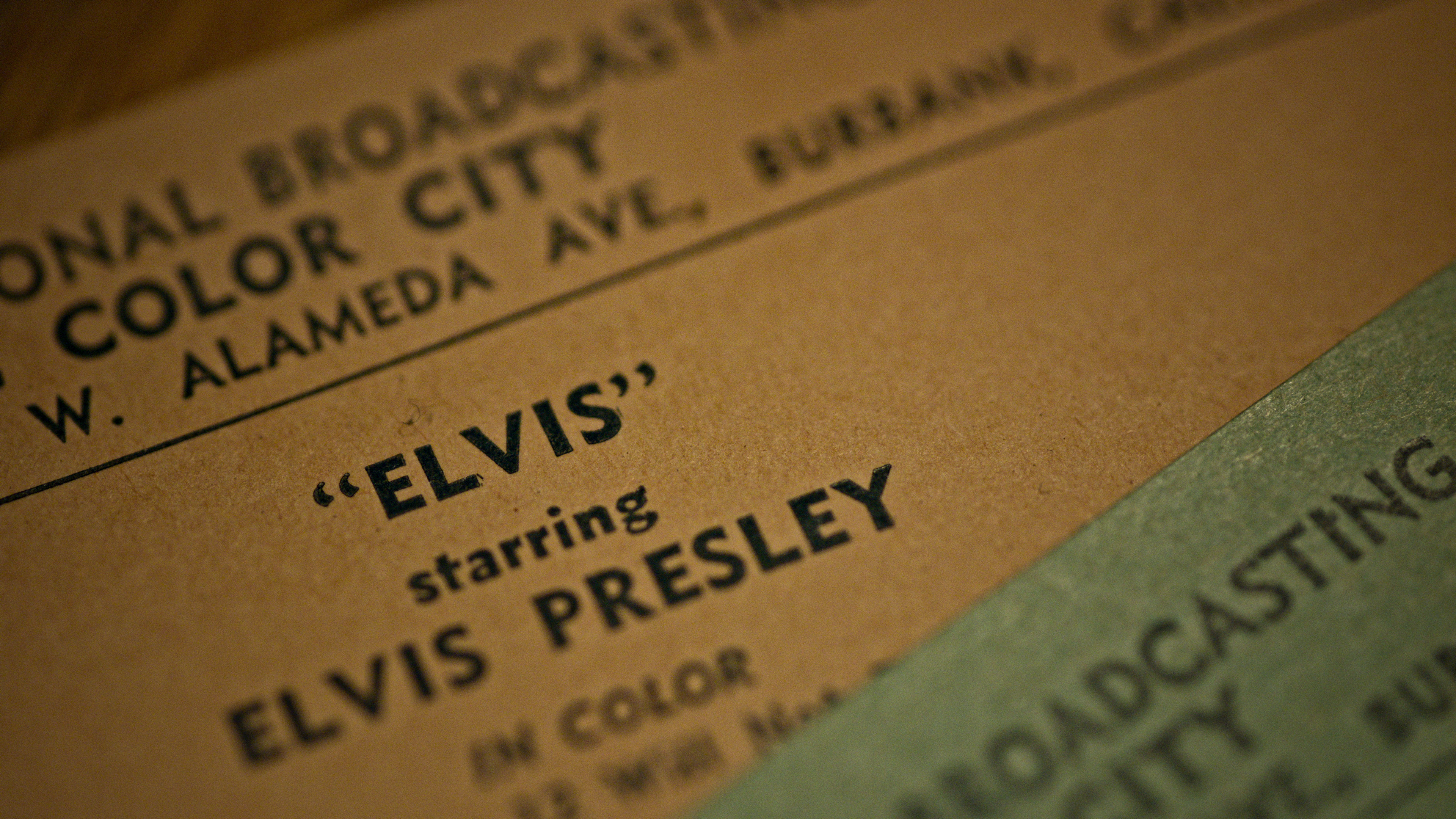 Return of the King The Fall and Rise of Elvis Presley 1 5