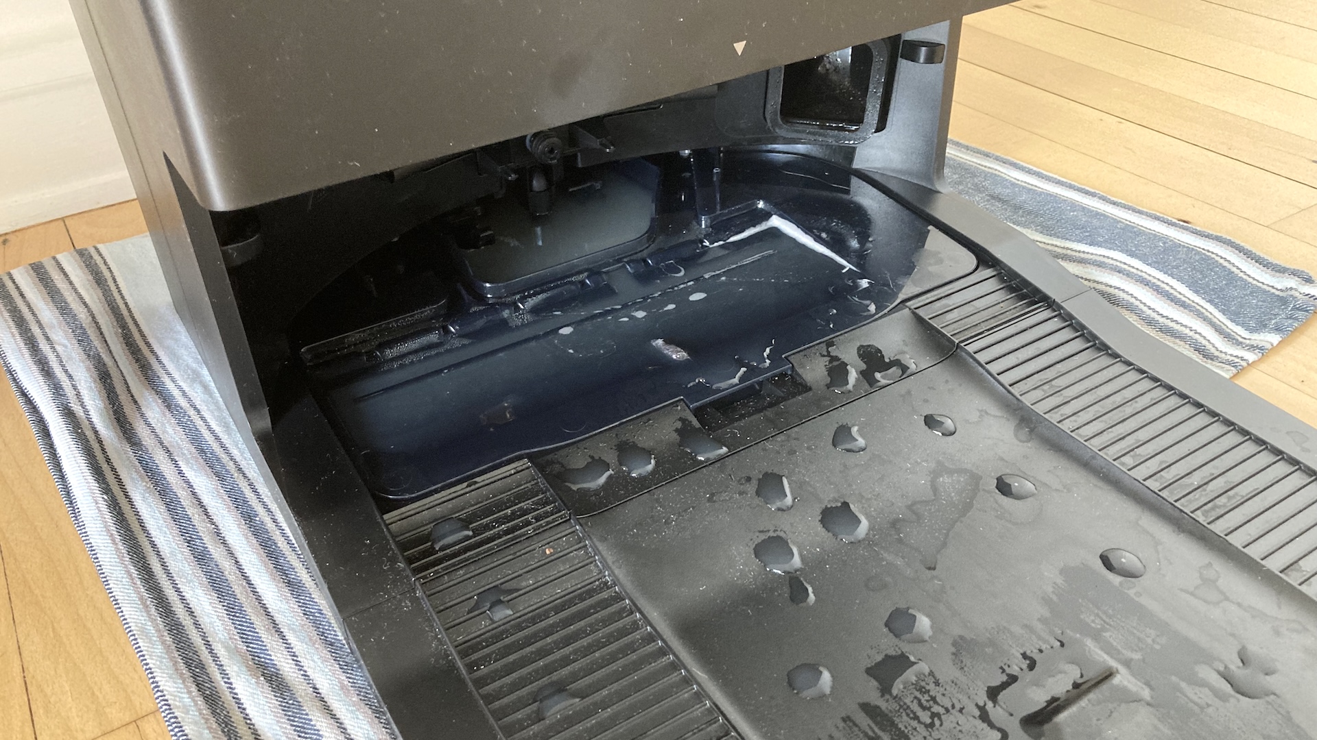Ecovacs X8 Omni drain