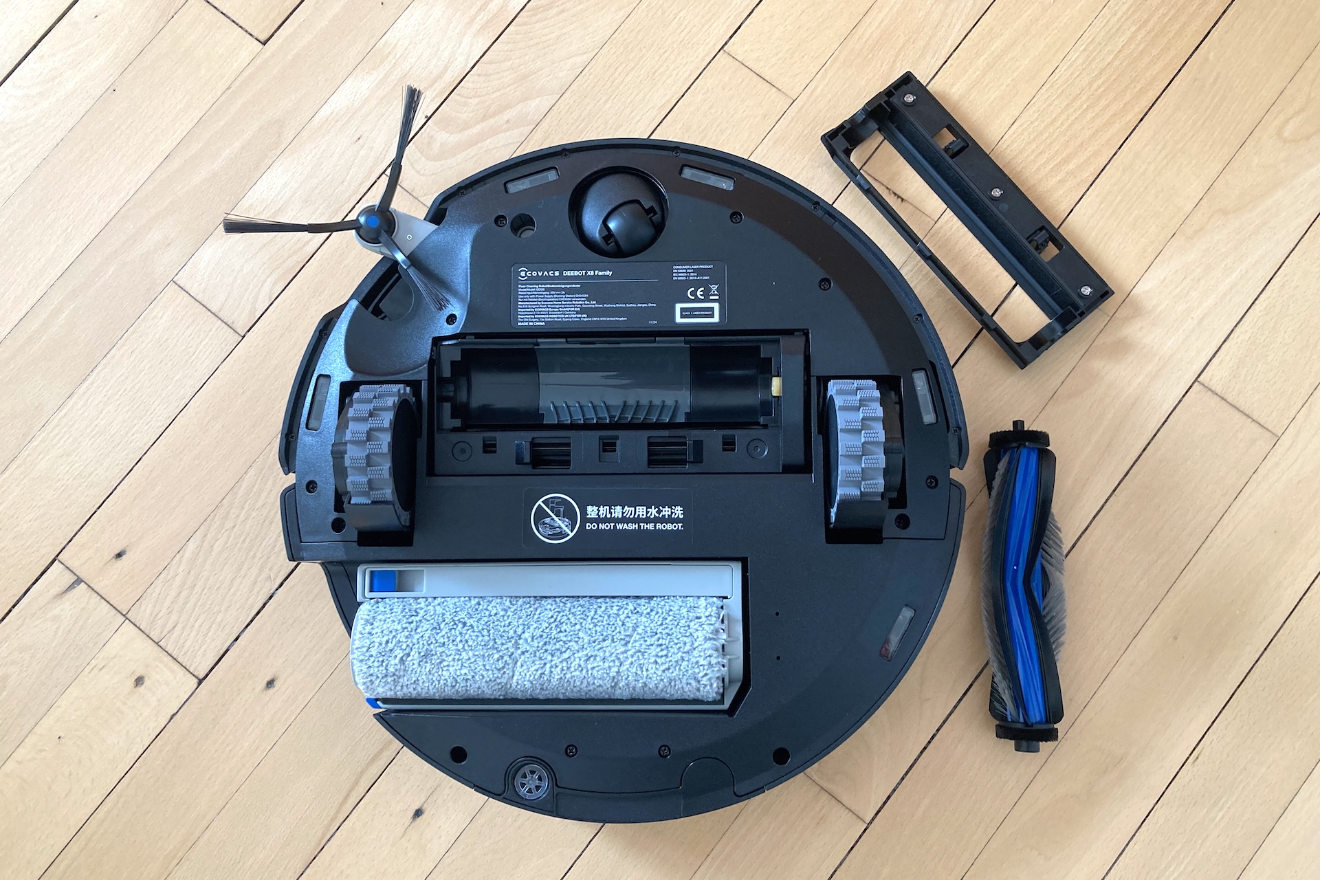Ecovacs X8 Omni mop