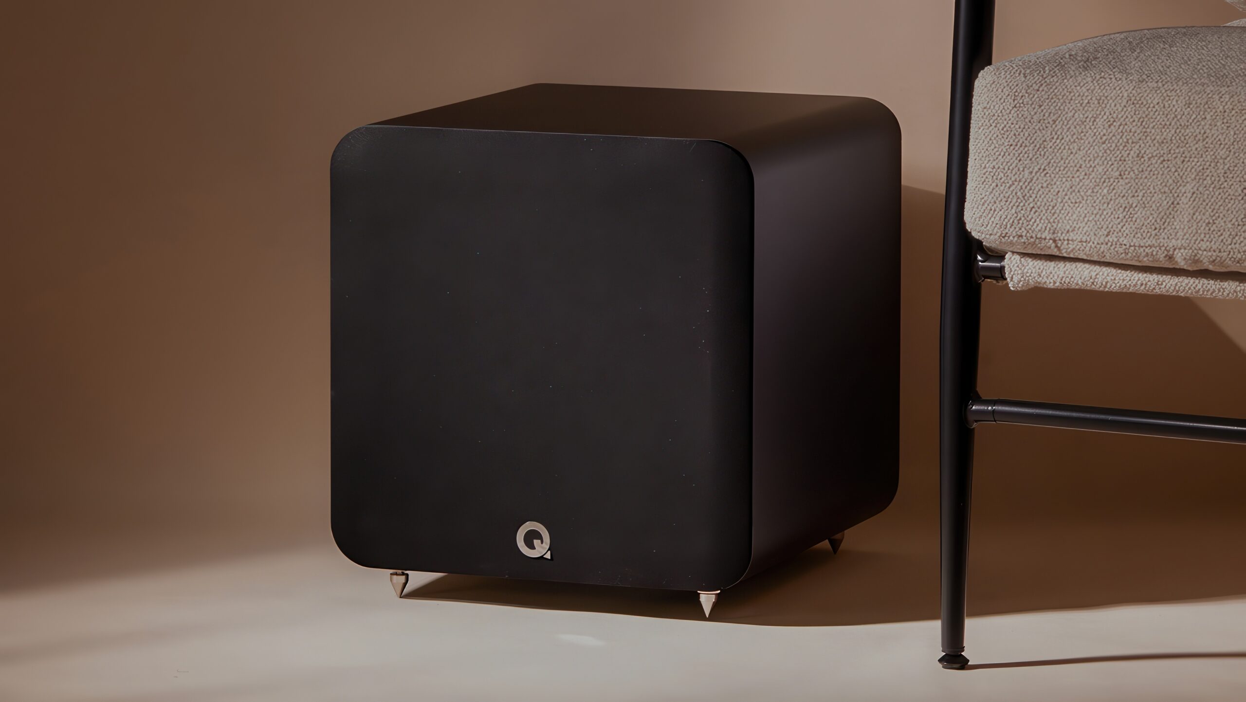 Q acoustics Q SUB Series lifestyle 2