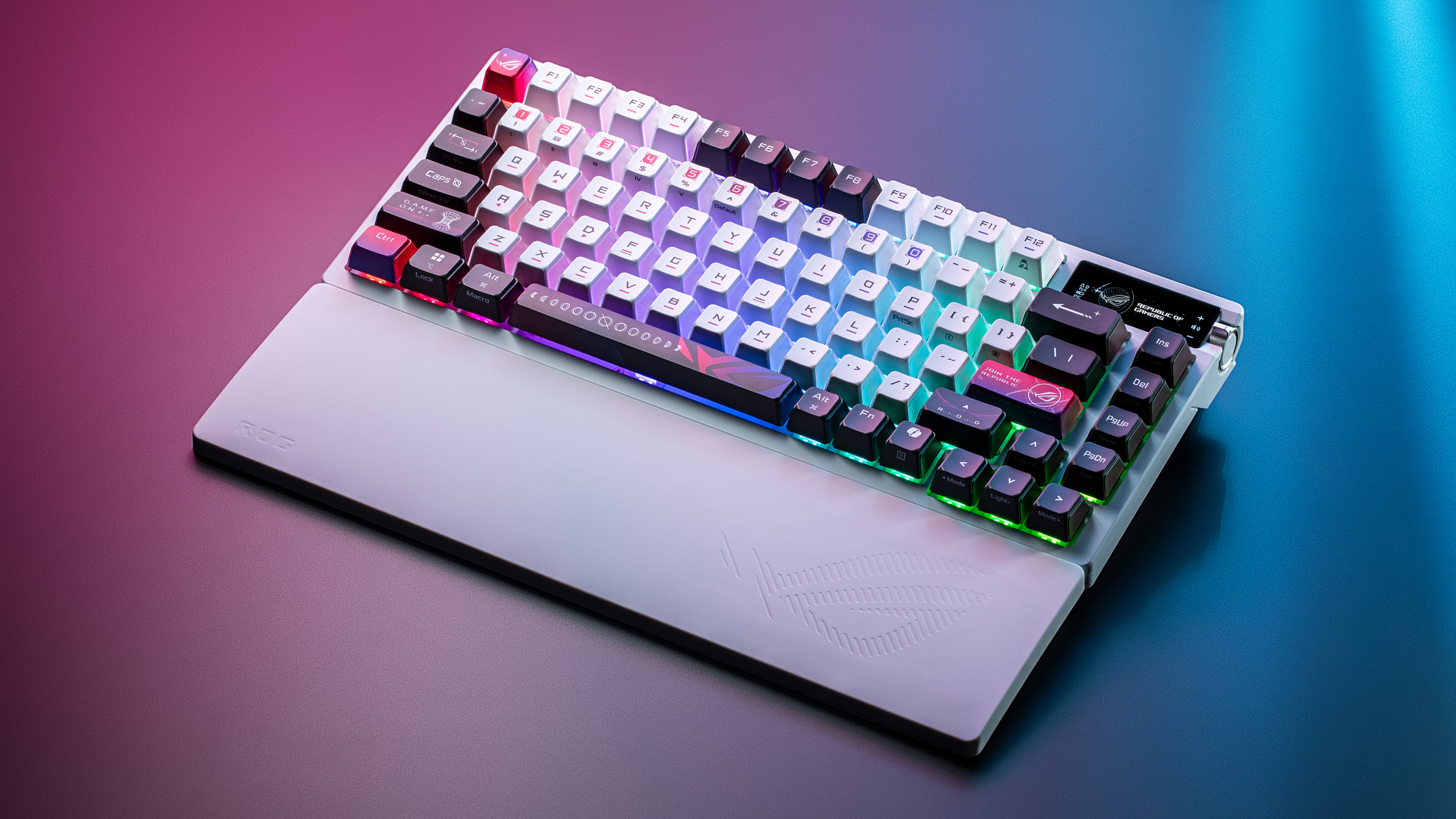 Asus ROG Azoth, Keris II, Scabbard II og Delta II Moonlight 1